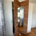 Brand New 2 Bed, 1 Bath Daire *