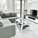 Brand New 2 Bed, 1 Bath * Zadar