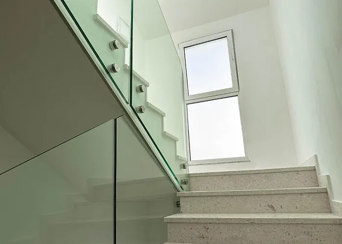 Apartamento Brand New 2 Bed, 1 Bath *