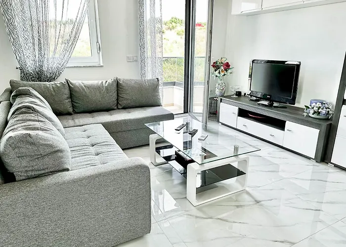 Brand New 2 Bed, 1 Bath * Zadar