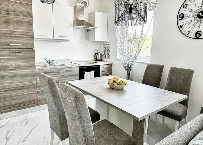 Brand New 2 Bed, 1 Bath * Zadar