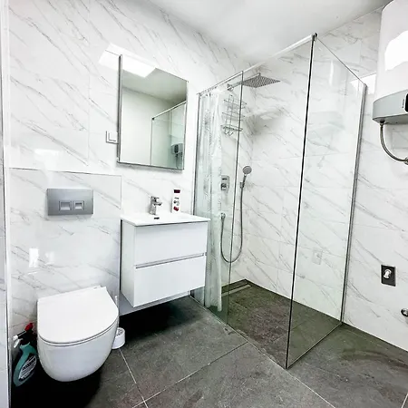 Appartement Brand New 2 Bed, 1 Bath Zadar