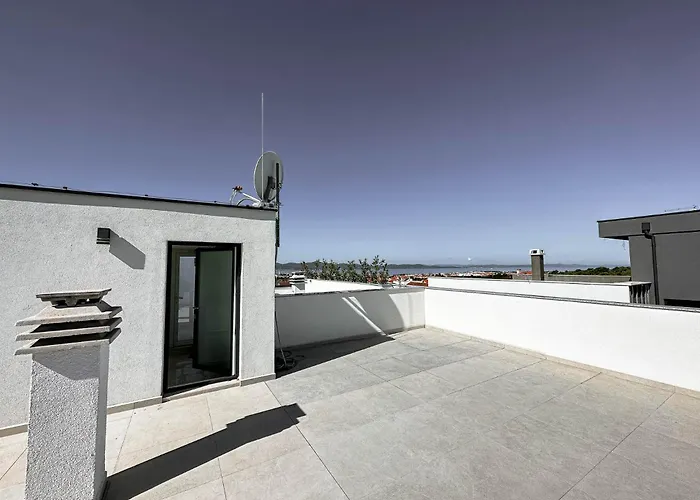 Апартаменты Brand New 2 Bed, 1 Bath Задар