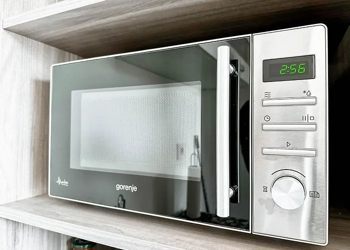 Brand New 2 Bed, 1 Bath