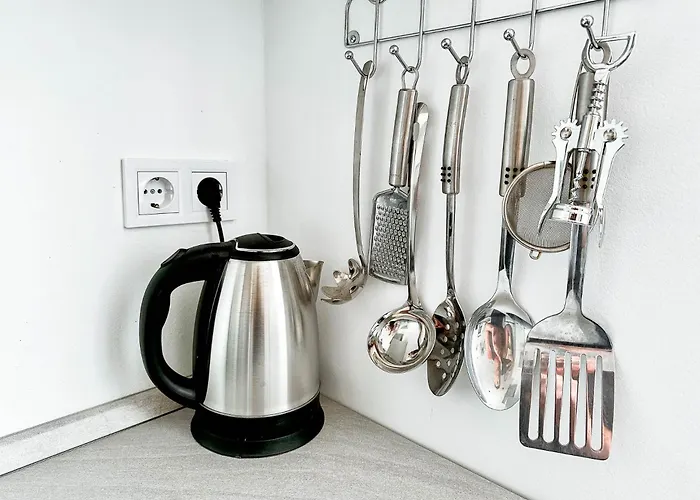 Апартаменты Brand New 2 Bed, 1 Bath